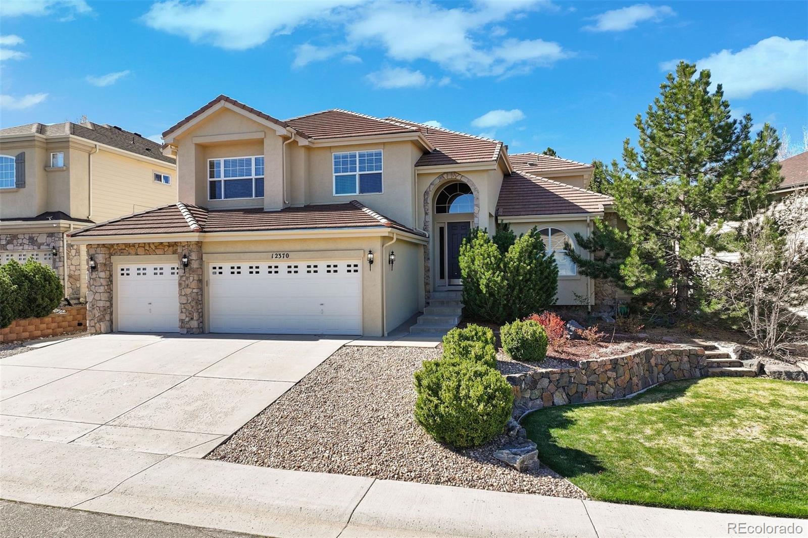 Castle Pines Castle Pines Home | MLS #: 311388412370  Tapadero Way, Castle Pines Beds: 4 Baths: 5 Price: $995,000