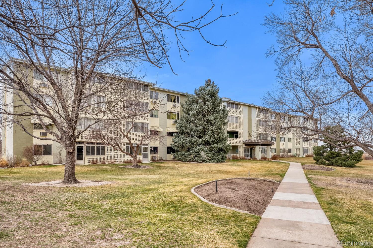 Dsw Denver Condo / Townhome | MLS #: 7526659595 S Alton Way 10C, Denver Beds: 2 Baths: 2 Price: $263,000