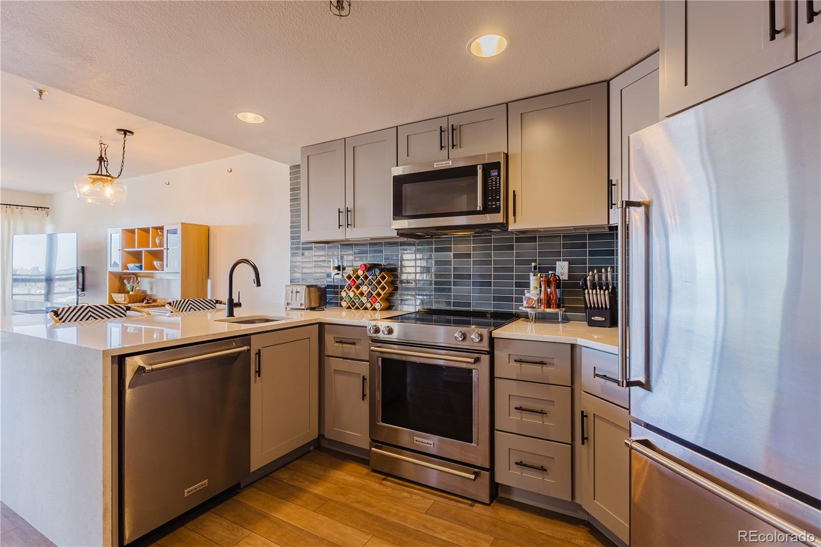 Uptown Denver Condo / Townhome | MLS #: 9993203100  Park Avenue 604, Denver Beds: 1 Baths: 1 Price: $269,000