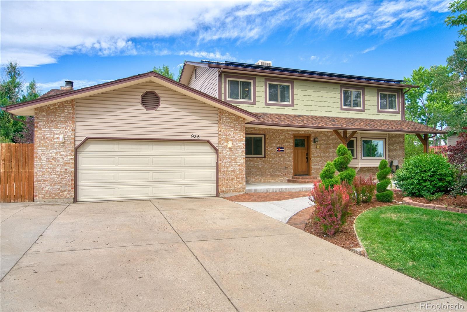 Fox Hollow Lakewood Home | MLS #: 6151798935 S Butler Way, Lakewood Beds: 6 Baths: 4 Price: $999,950