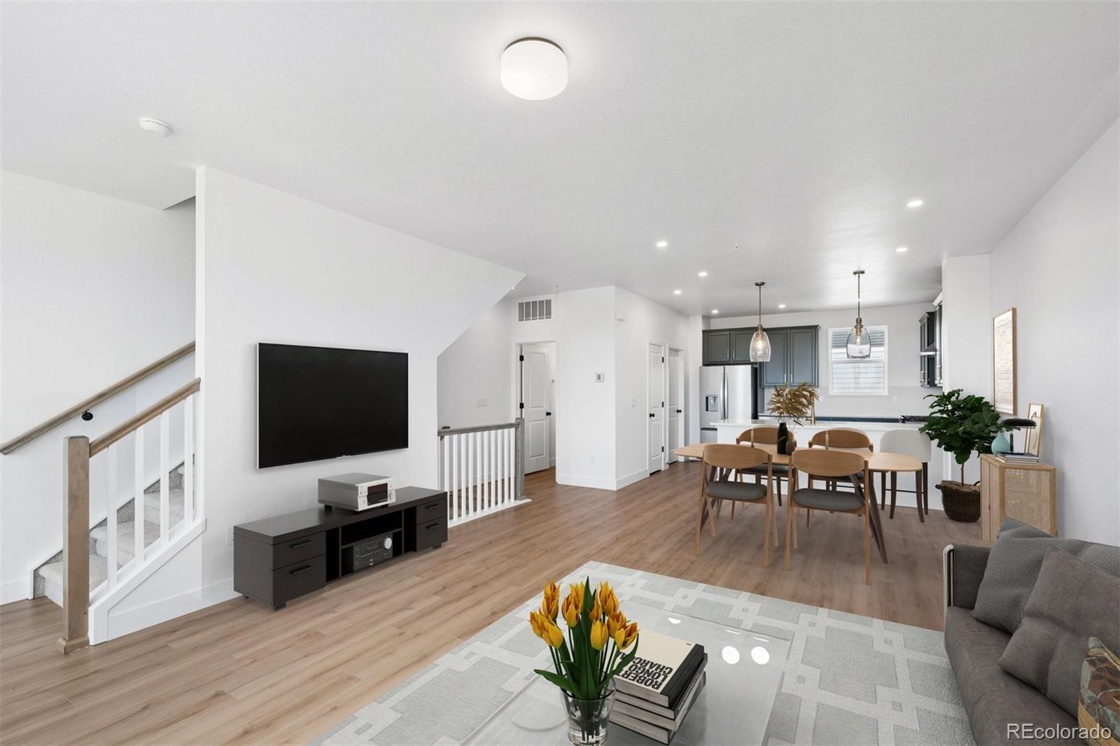  Denver Condo / Townhome | MLS #: 81009892658 W 68th Avenue , Denver Beds: 3 Baths: 4 Price: $554,900