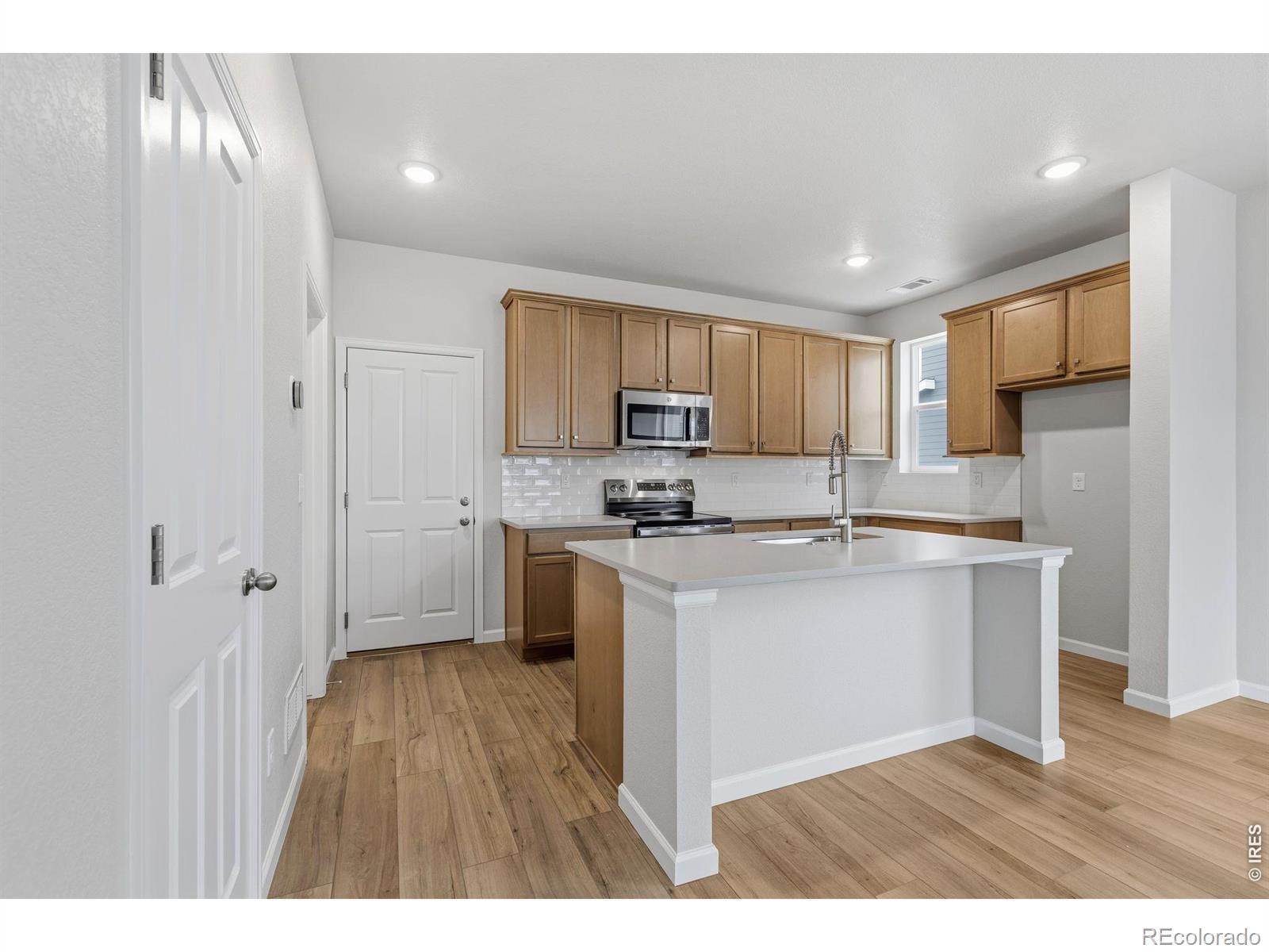 Spring Valley Longmont Home | MLS #: 45678910532521480  Coral Place, Longmont Beds: 2 Baths: 3 Price: $424,950