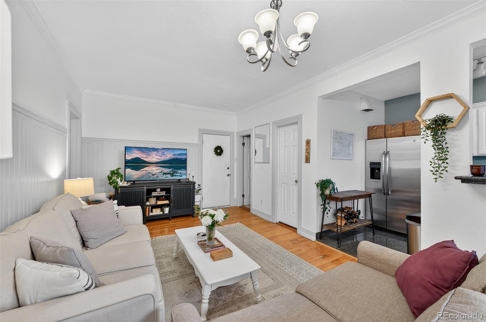 Capitol Denver Condo / Townhome | MLS #: 89482341376 N Pearl Street 203, Denver Beds: 2 Baths: 2 Price: $274,999