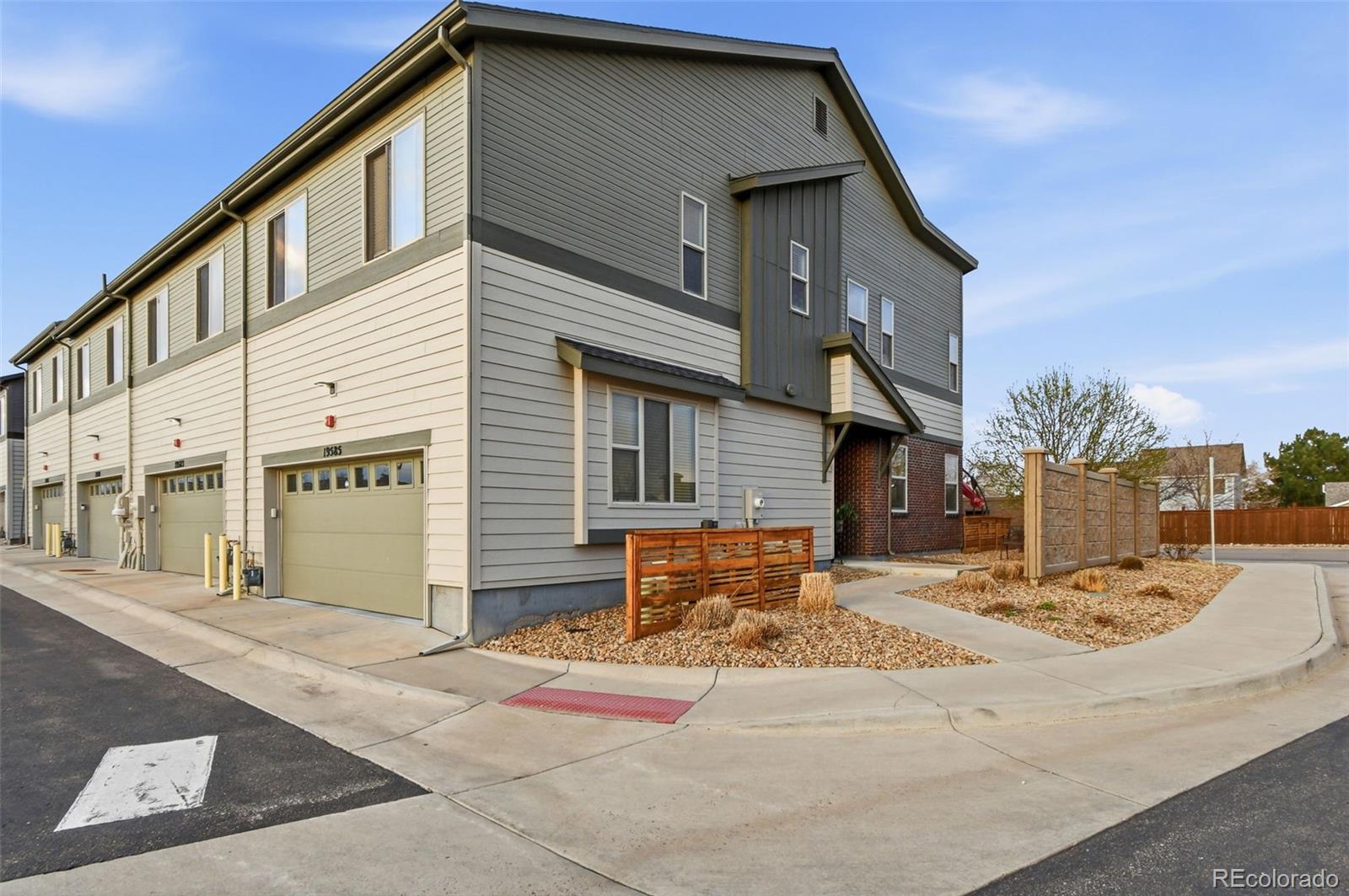 19585 E Sunset Circle, centennial&nbsp; House Search MLS Picture
