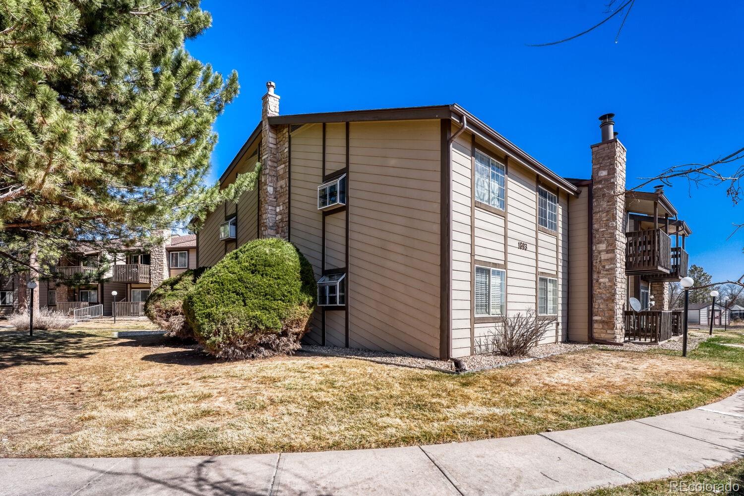 Brittany Highlands Aurora Condo / Townhome | MLS #: 68389301893 S Pitkin Street A, Aurora Beds: 2 Baths: 2 Price: $160,000