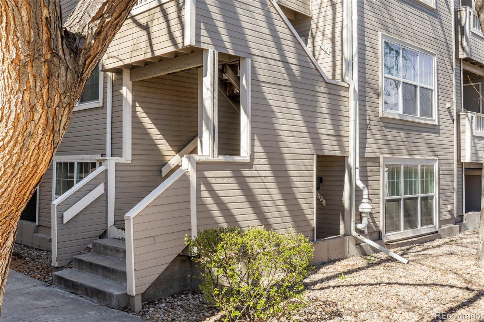 5702 W Asbury Place, lakewood&nbsp; House Search MLS Picture
