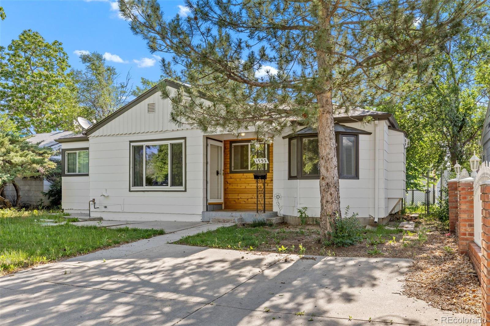 Sclavenitis Aurora Home | MLS #: 83668621732  Lansing Street, Aurora Beds: 3 Baths: 2 Price: $459,000