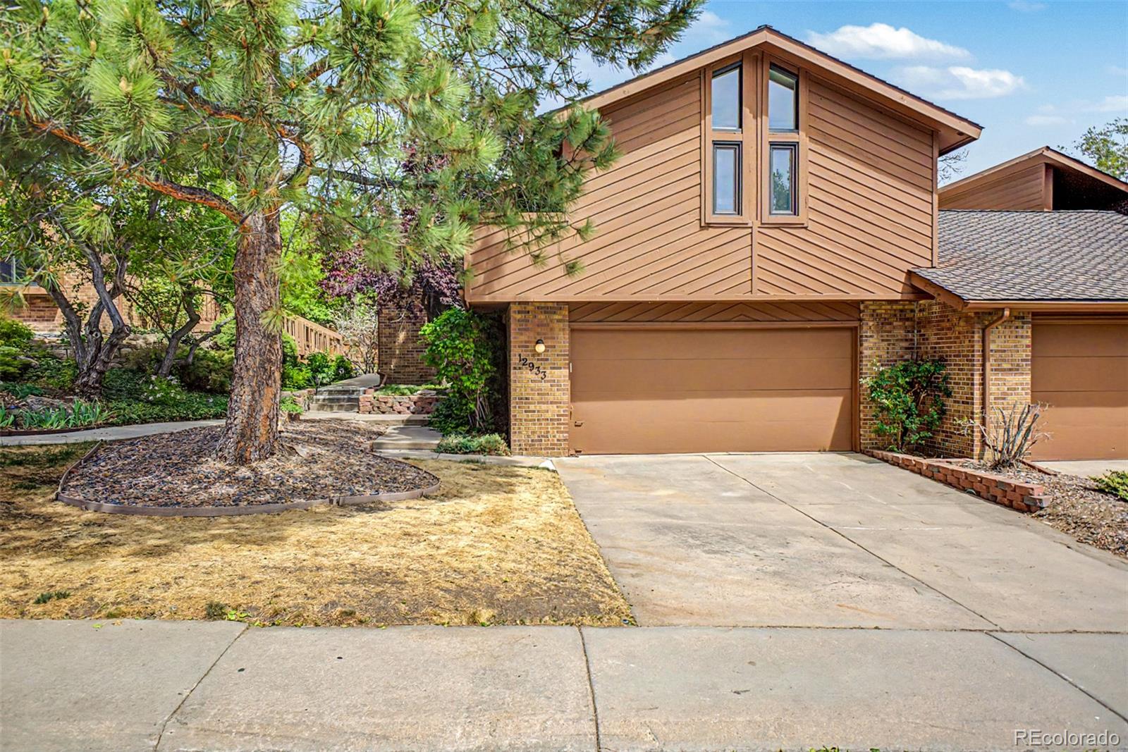 College West Estates Lakewood Home | MLS #: 813412212933 W 3rd Place, Lakewood Beds: 3 Baths: 4 Price: $495,000