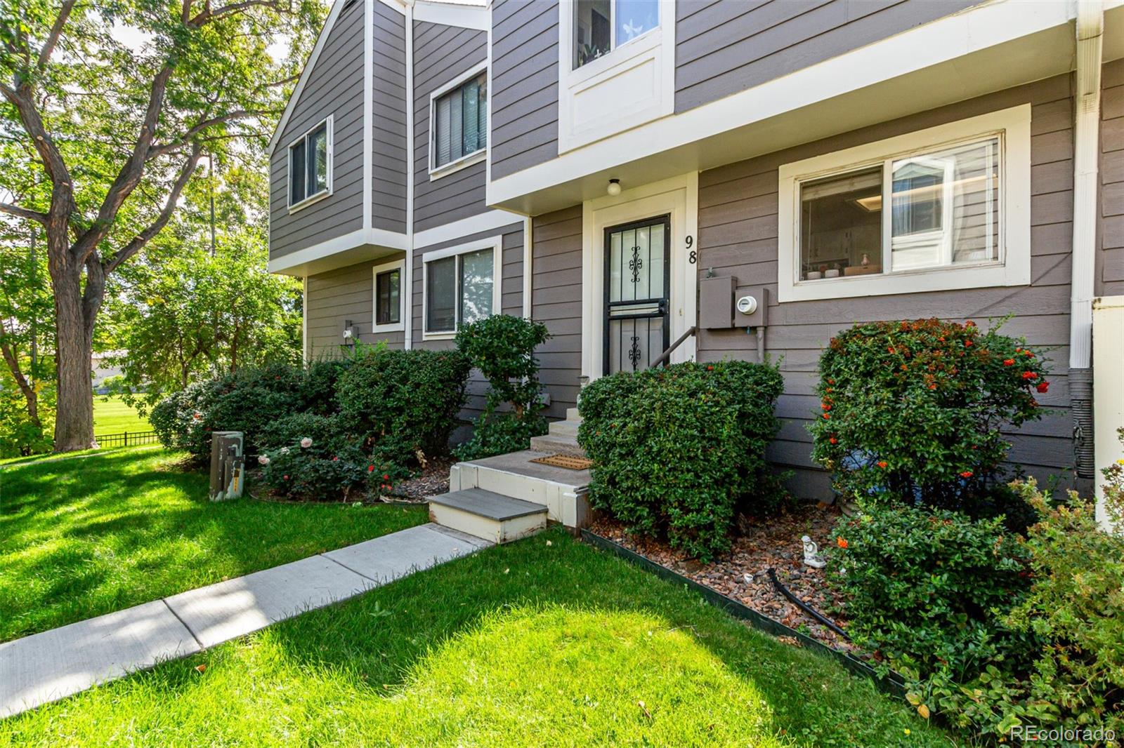 Lake Arbor Fairways Arvada Condo / Townhome | MLS #: 17109976670 W 84th Circle #98, Arvada Beds: 2 Baths: 3 Price: $330,000