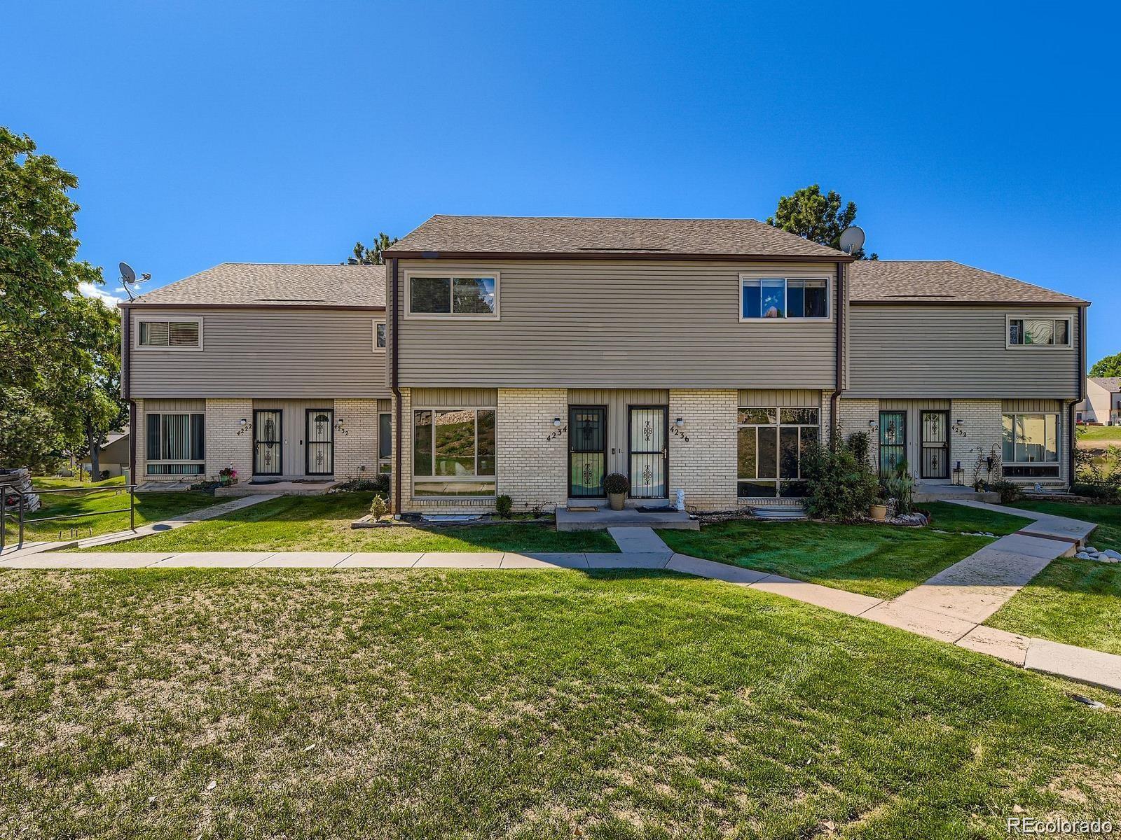 Columbine Lakes Littleton Home | MLS #: 88085174234 W Pondview Drive, Littleton Beds: 2 Baths: 4 Price: $419,000