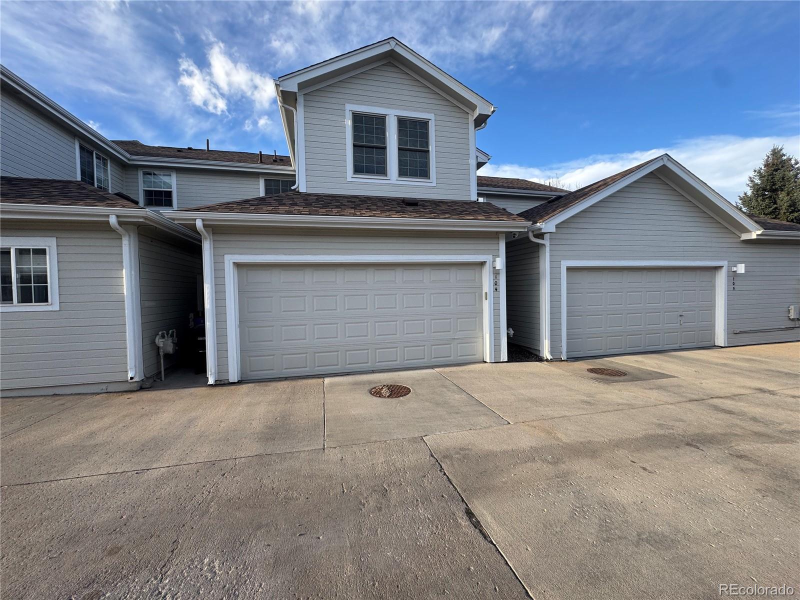 Point Denver Condo / Townhome | MLS #: 46425918300  Fairmount Drive C104, Denver Beds: 2 Baths: 3 Price: $398,900