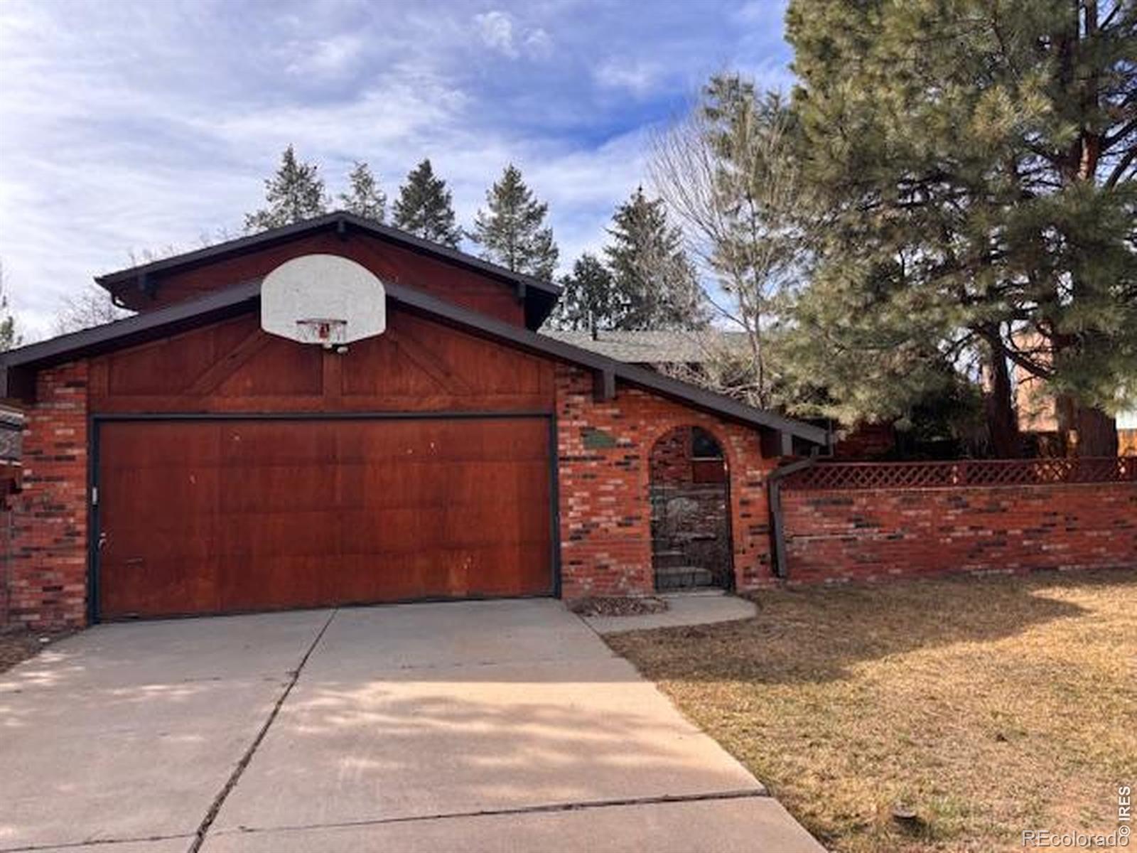 Longmont Estates Longmont Home | MLS #: 45678910539933331  Lakeview Circle, Longmont Beds: 4 Baths: 3 Price: $555,000
