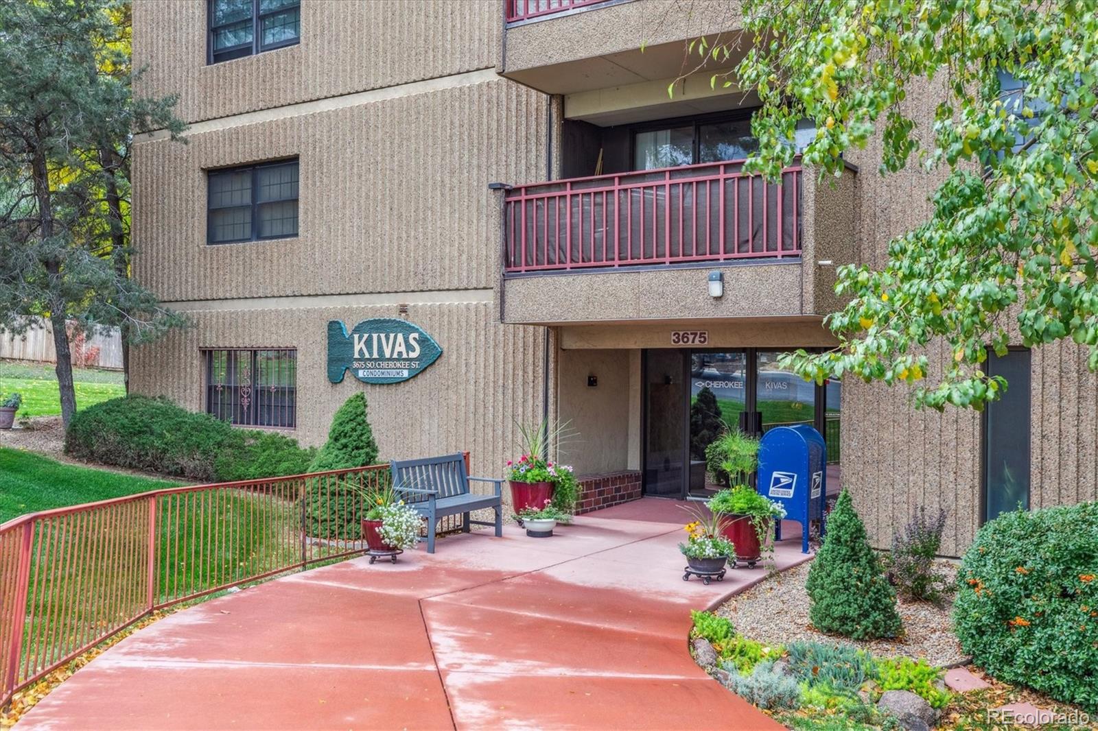 Cherokee Englewood Condo / Townhome | MLS #: 72327003675 S Cherokee Street 102A, Englewood Beds: 2 Baths: 2 Price: $225,000