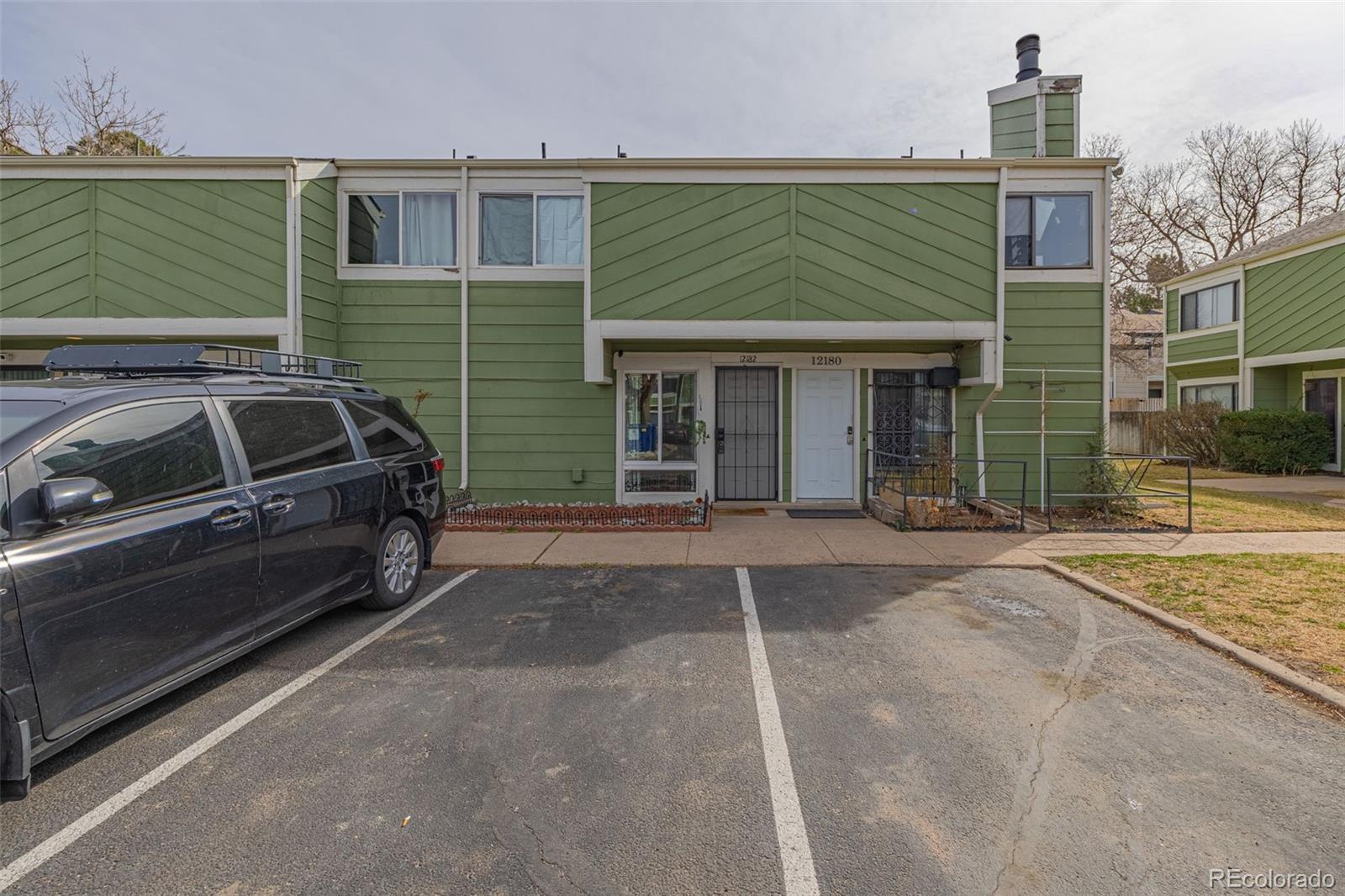 Buckingham Oaks Aurora Condo / Townhome | MLS #: 657475712182 E Kepner Place , Aurora Beds: 2 Baths: 2 Price: $263,000