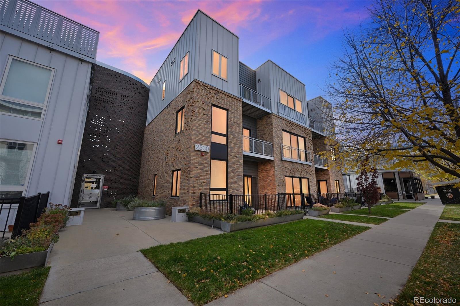  Denver Condo / Townhome | MLS #: 36574402530  Lawrence Street RA206, Denver Beds: 1 Baths: 1 Price: $479,000