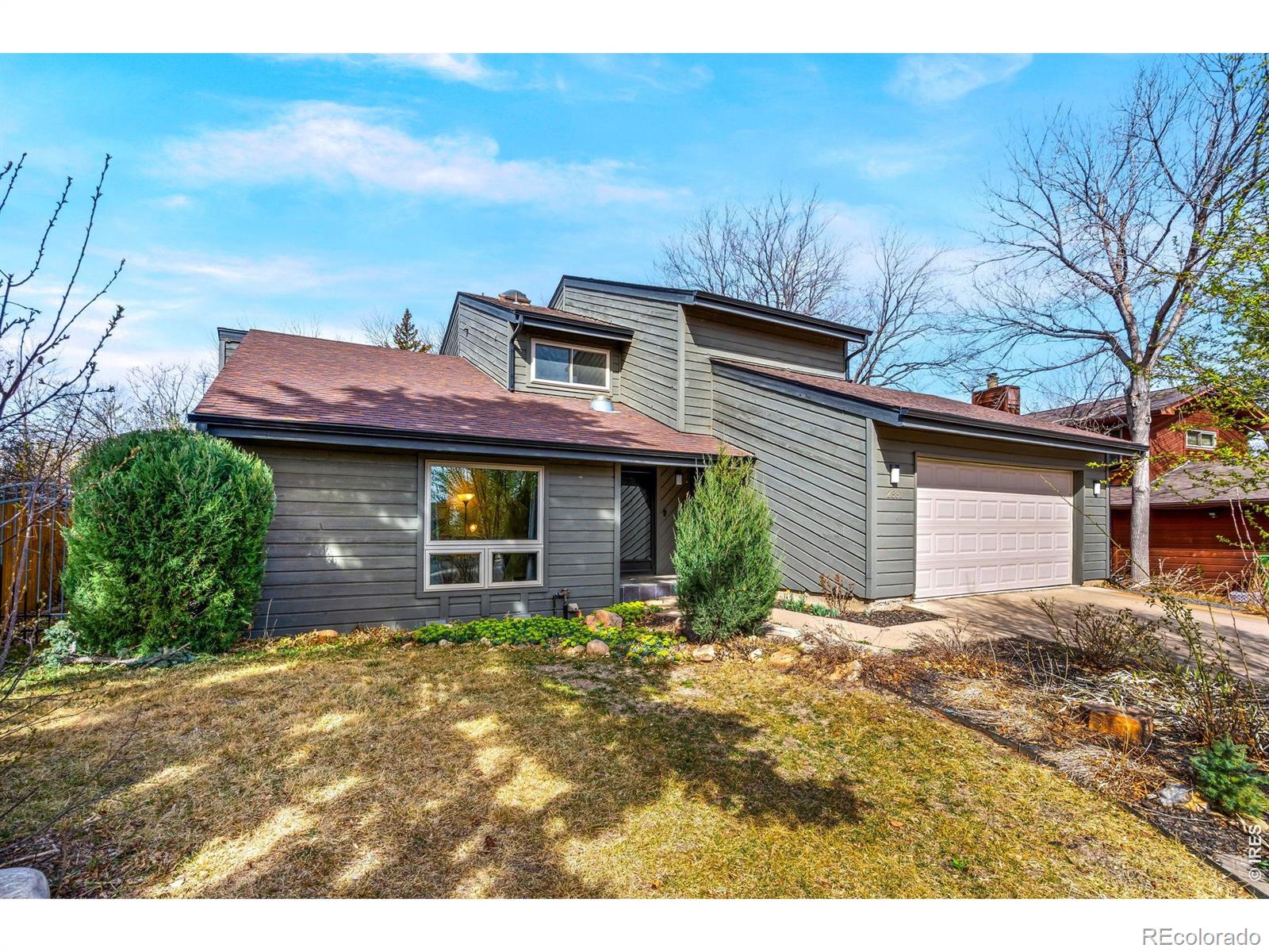 Lakeside Loveland Home | MLS #: 45678910544942331  Flora Drive, Loveland Beds: 3 Baths: 2 Price: $635,000