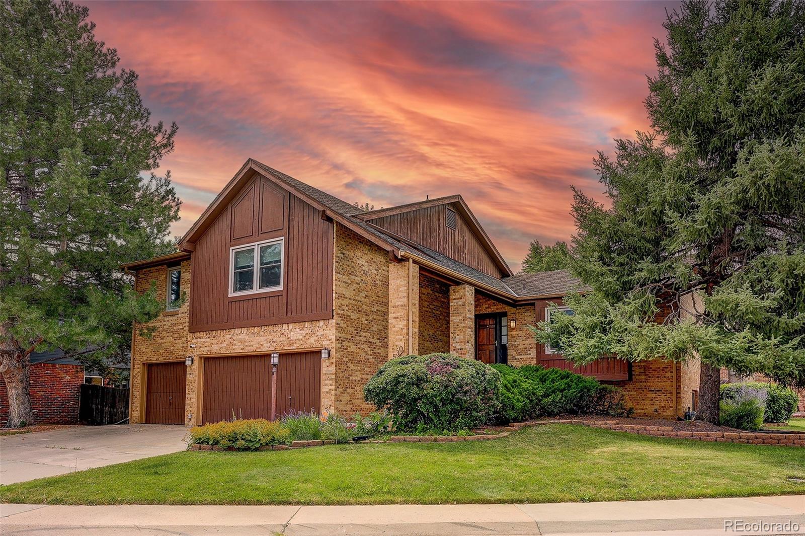  Littleton Home | MLS #: 92366467530 S Emerson Street, Littleton Beds: 4 Baths: 4 Price: $799,950