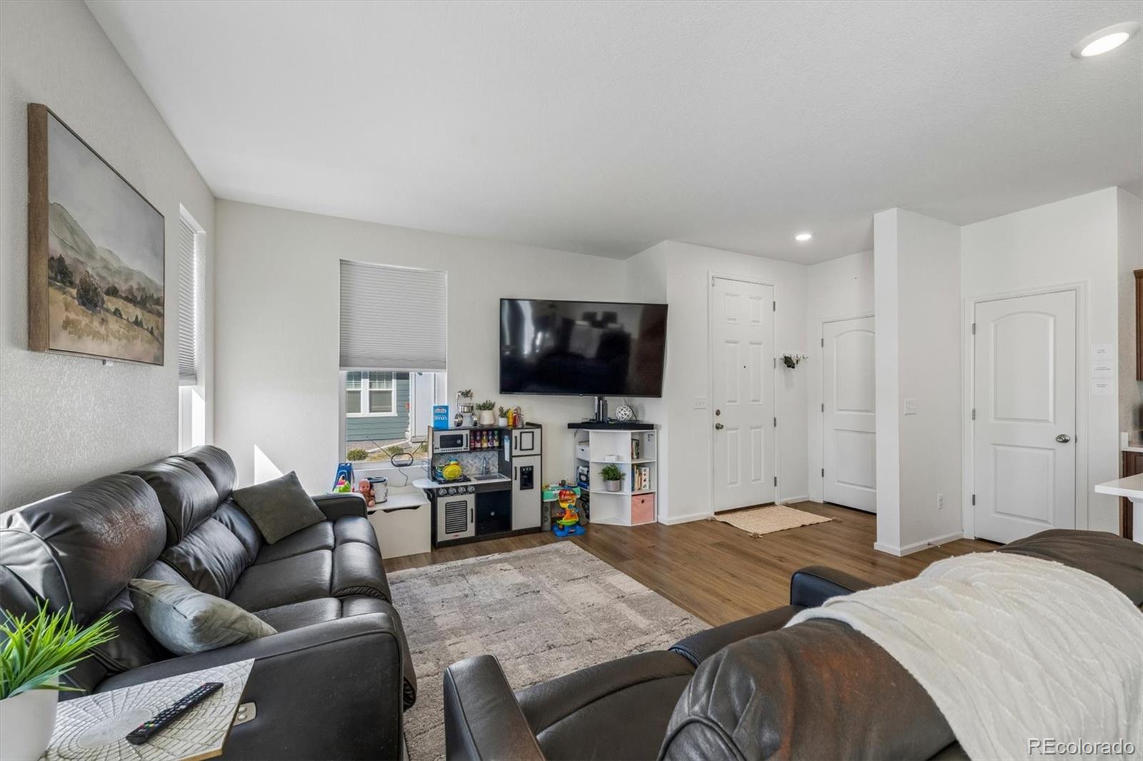 608 N Bersshine Court, aurora&nbsp; House Search MLS Picture
