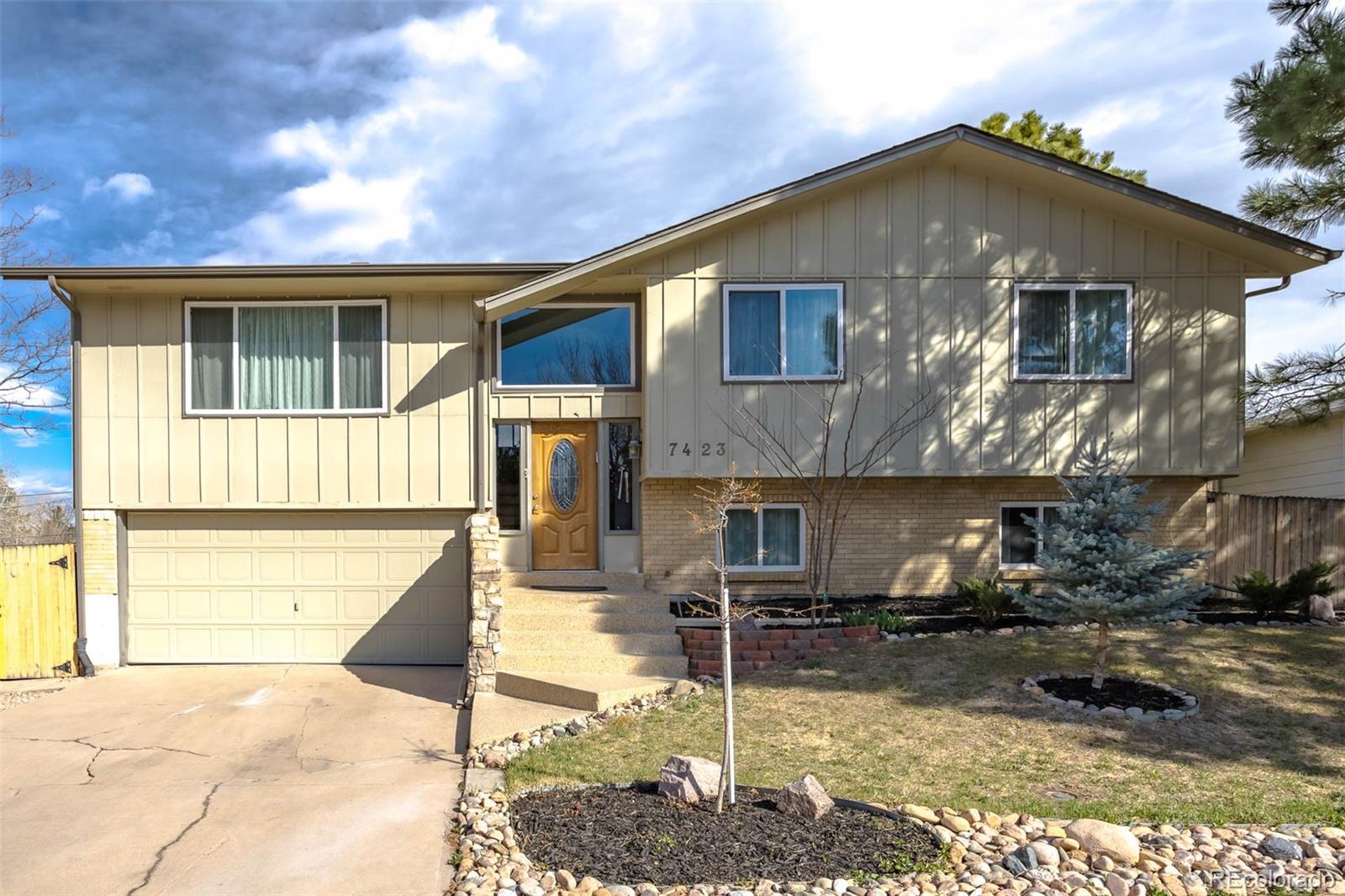 Walnut Hills Centennial Home | MLS #: 64952967423 E Costilla Boulevard, Centennial Beds: 4 Baths: 3 Price: $775,000