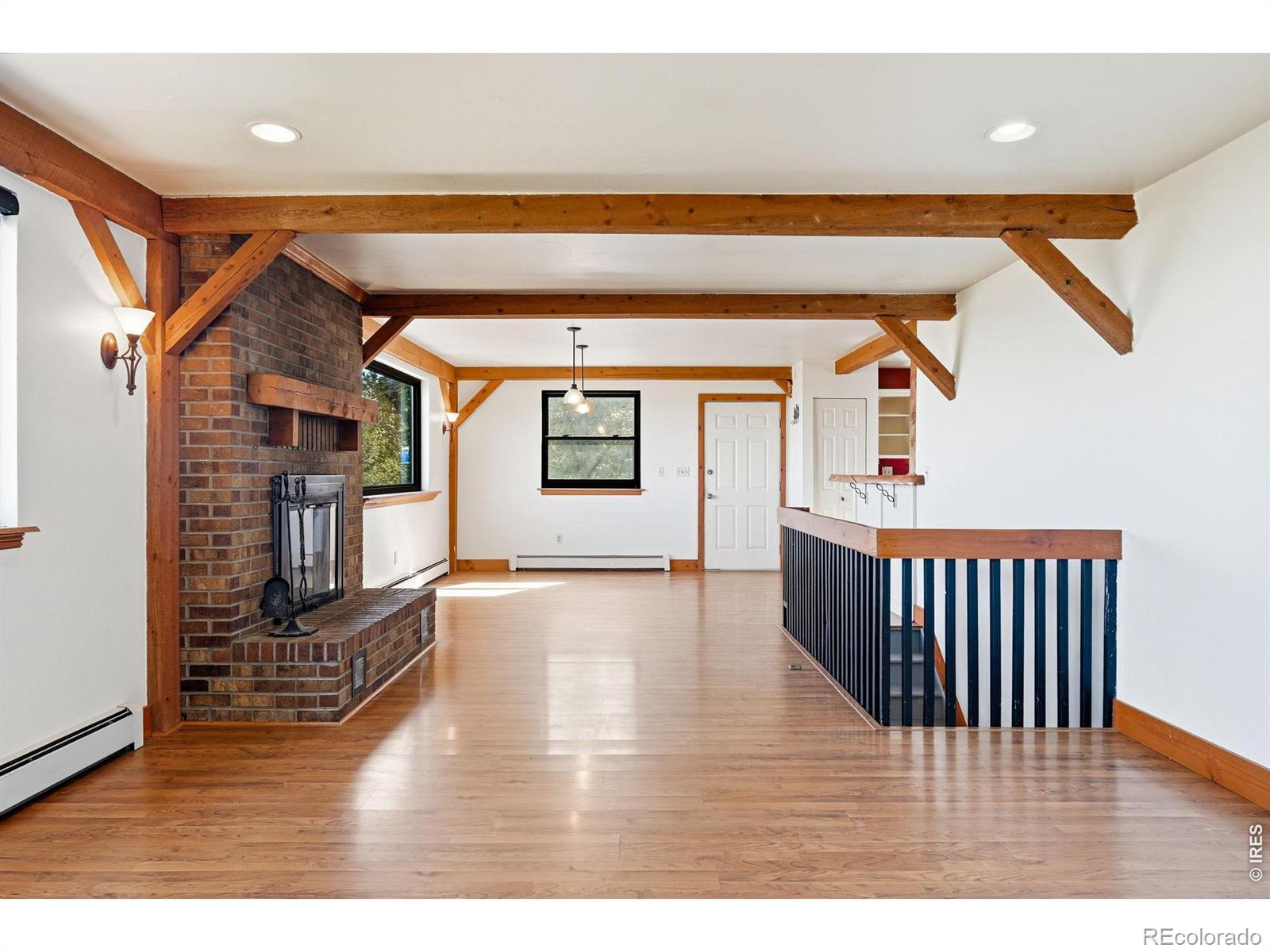 golden&nbsp; House Search Picture