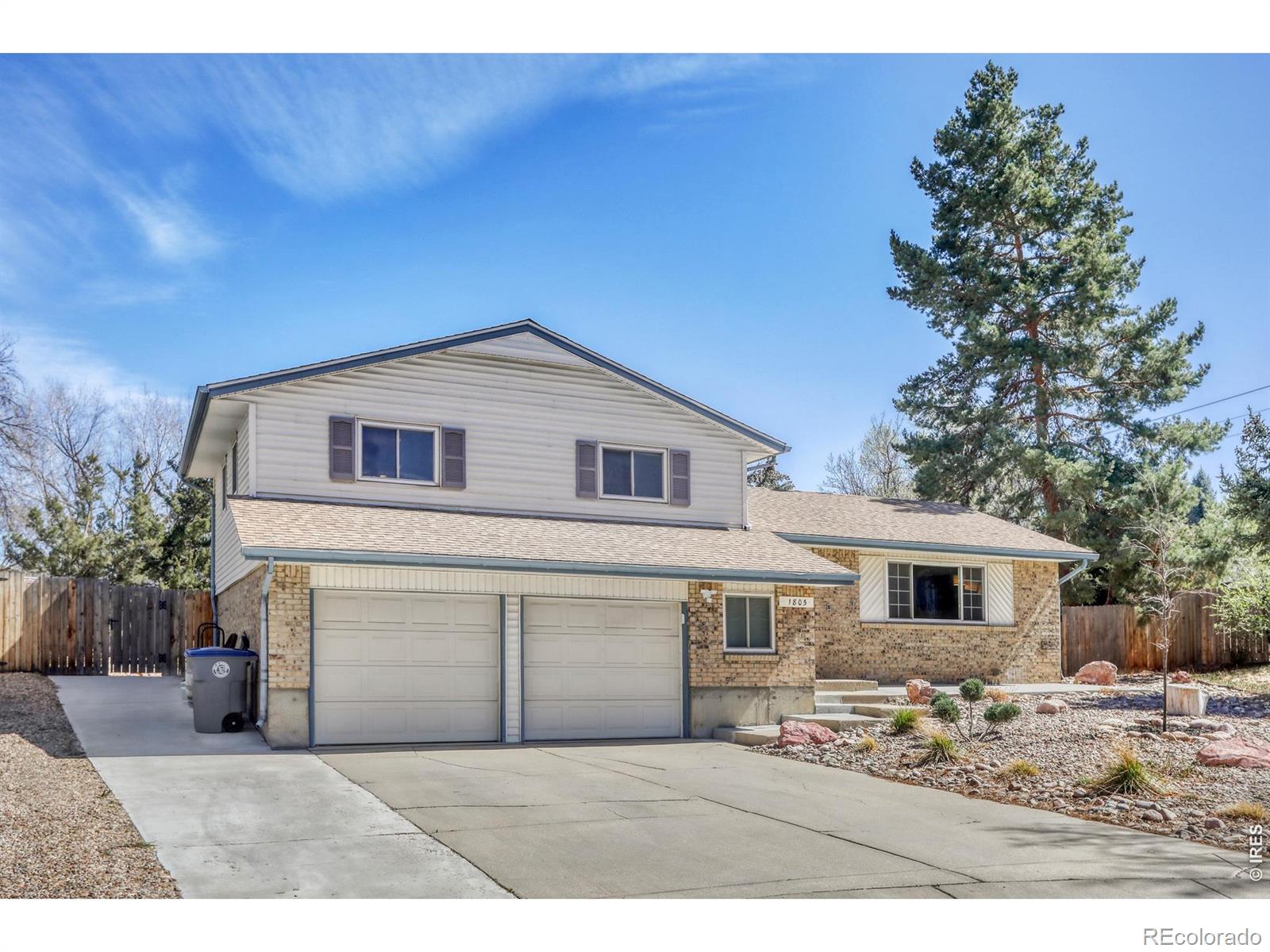  Longmont Home | MLS #: 45678910548701805 S Pratt Parkway, Longmont Beds: 3 Baths: 3 Price: $599,000