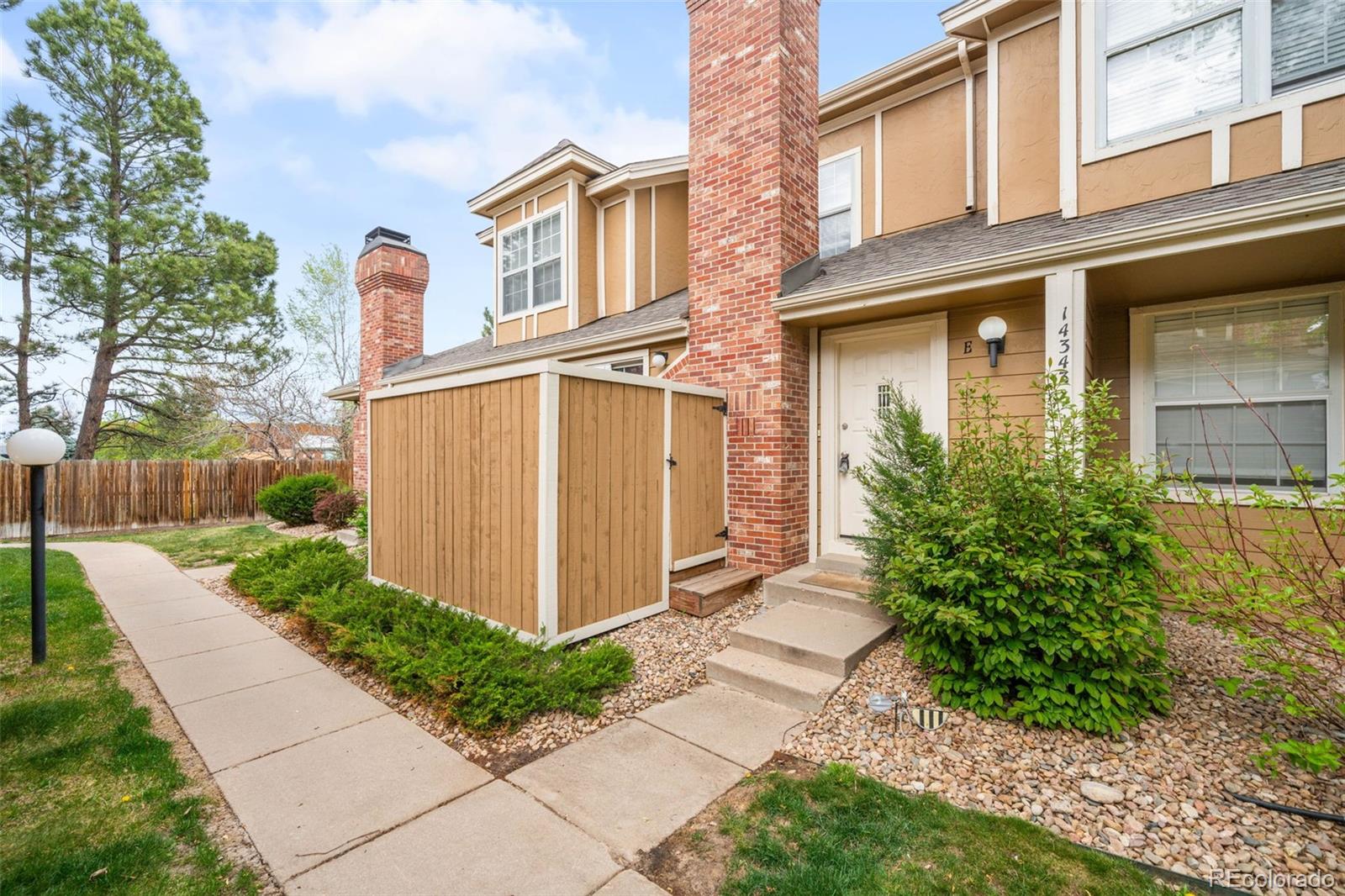 aurora&nbsp; House Search Picture