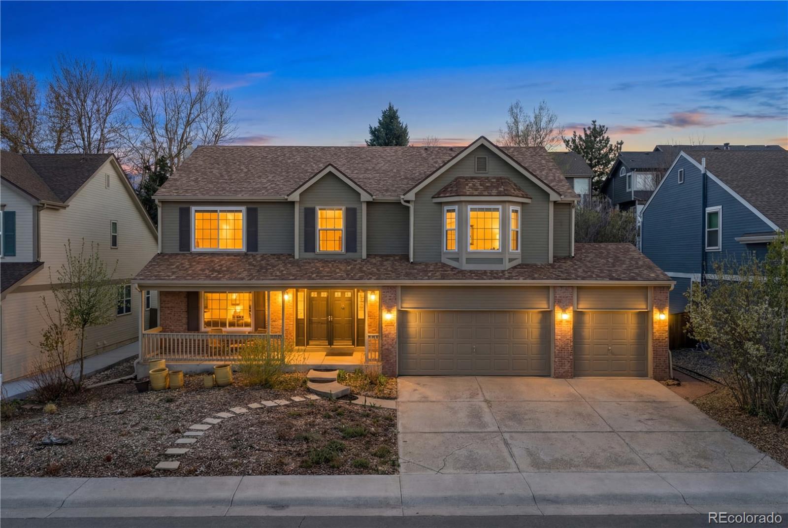  Highlands Ranch Home | MLS #: 9747975758  Huntington Place, Highlands Ranch Beds: 5 Baths: 4 Price: $825,000