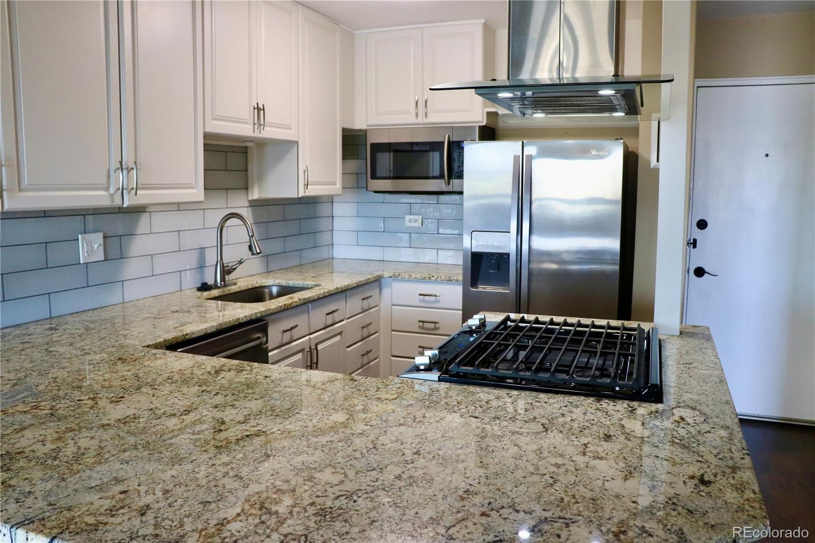 Capital Hill Denver Condo / Townhome | MLS #: 6078390800 N Washington Street 803, Denver Beds: 1 Baths: 1 Price: $315,000