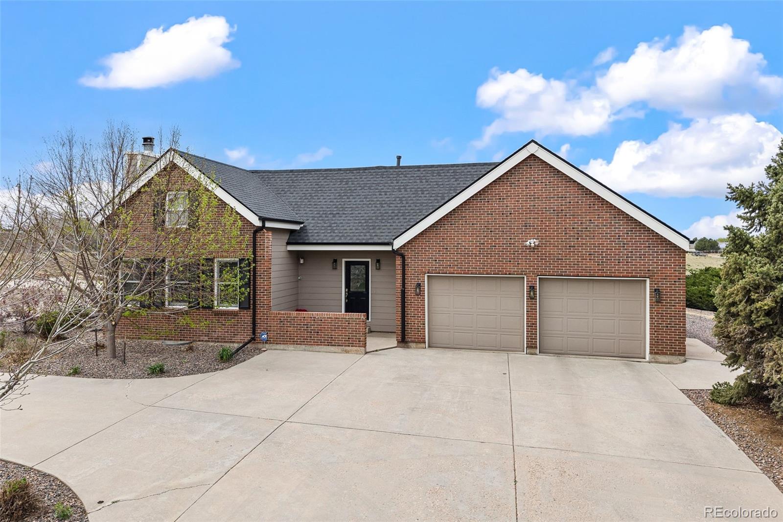 Algonquin Acres Centennial Home | MLS #: 31329226691 S Abilene Way, Centennial Beds: 4 Baths: 3 Price: $1,175,000