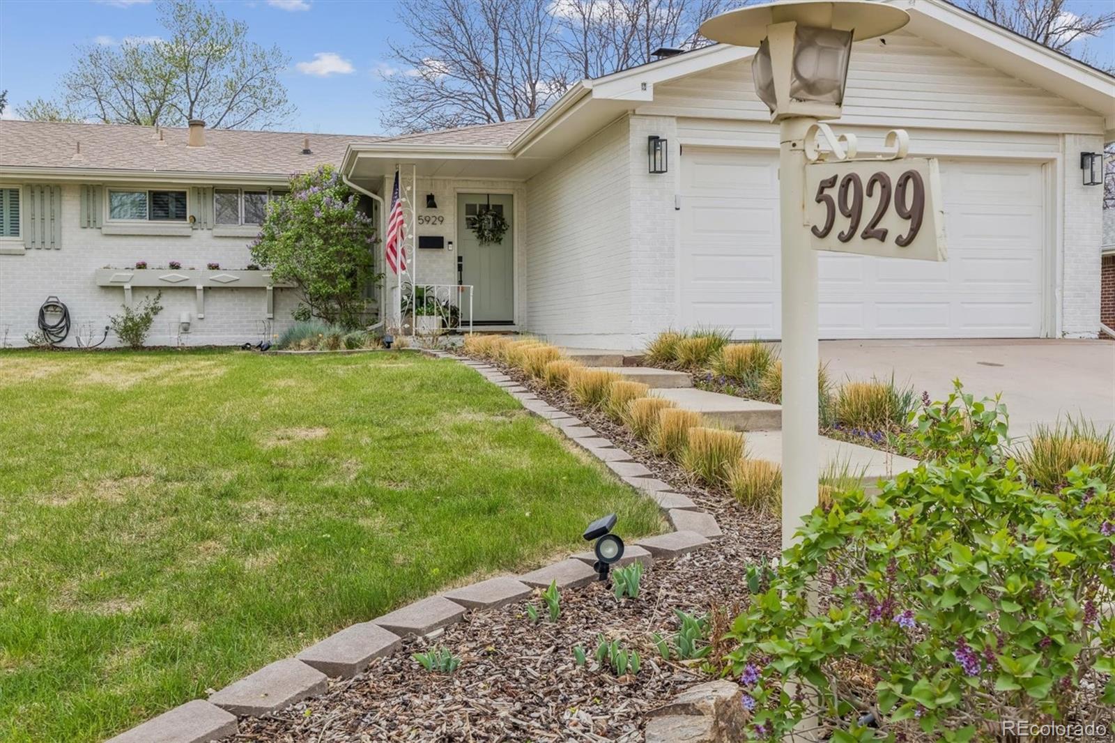 Dream House Acres Centennial Home | MLS #: 53869915929 S Steele Street, Centennial Beds: 5 Baths: 3 Price: $719,000