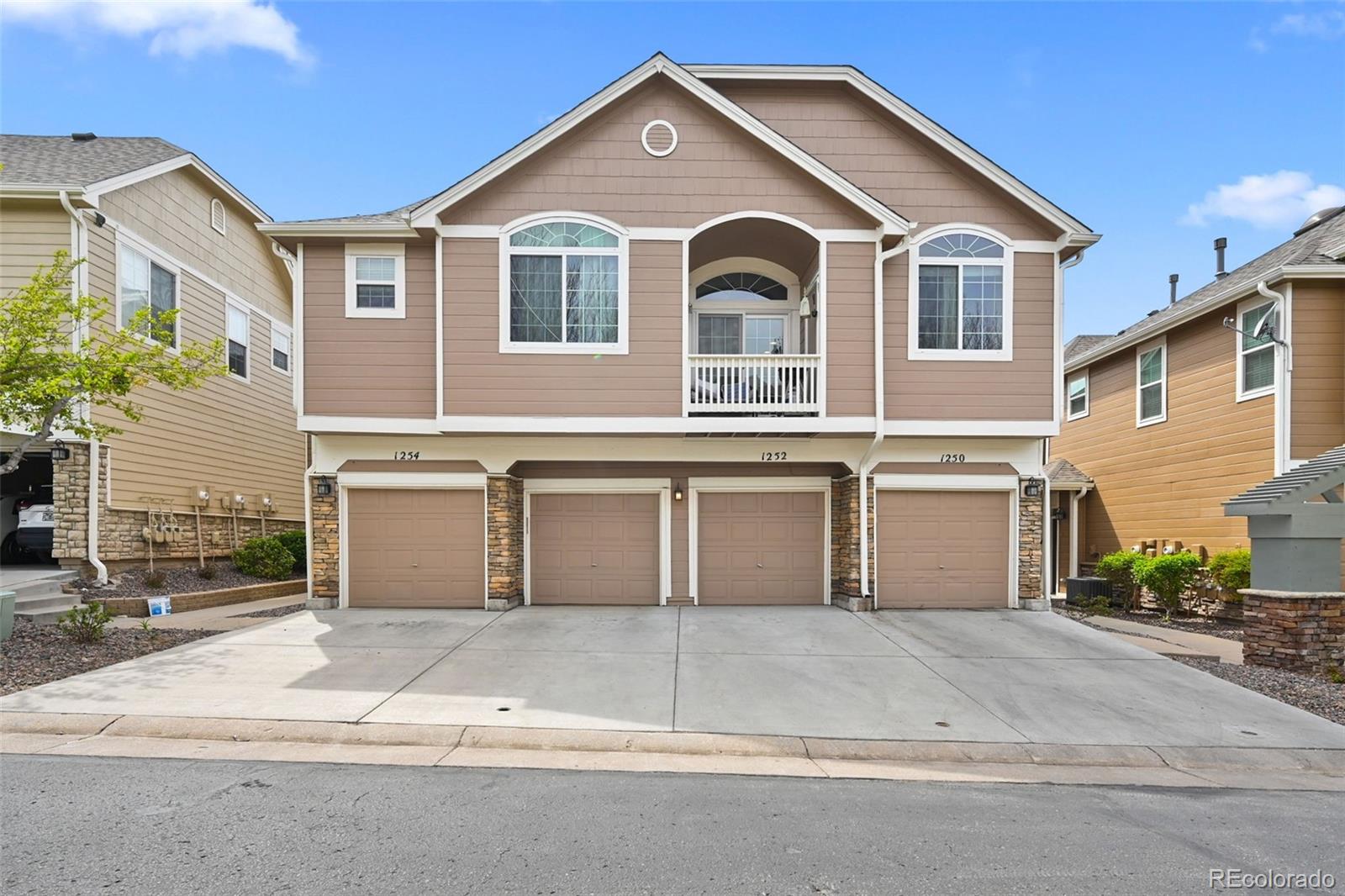  Highlands Ranch Home | MLS #: 70923841252  Carlyle Park Circle, Highlands Ranch Beds: 2 Baths: 3 Price: $425,000
