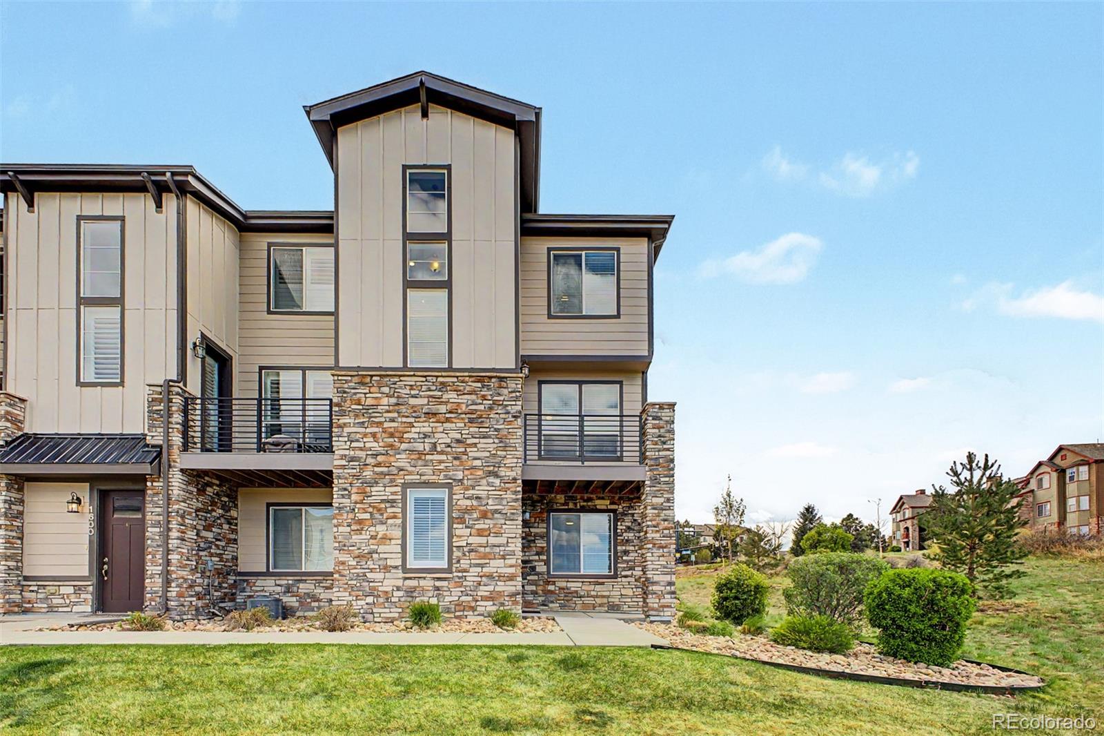 Plum Creek Castle Rock Condo / Townhome | MLS #: 89920501602  Castle Creek Circle , Castle Rock Beds: 3 Baths: 3 Price: $500,000