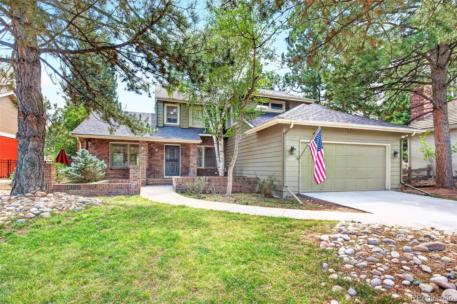Ken Caryl Littleton Home | MLS #: 44016454  Oakmont Lane, Littleton Beds: 4 Baths: 3 Price: $1,075,000