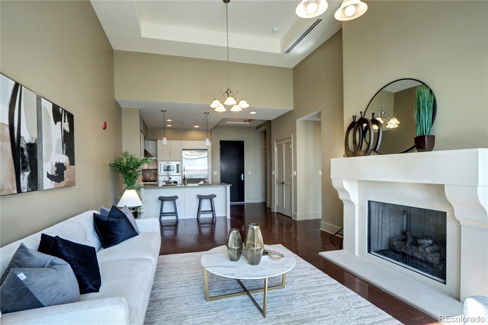  Greenwood Village Condo / Townhome | MLS #: 32550095455  Landmark Place 1403, Greenwood Village Beds: 1 Baths: 1 Price: $590,000