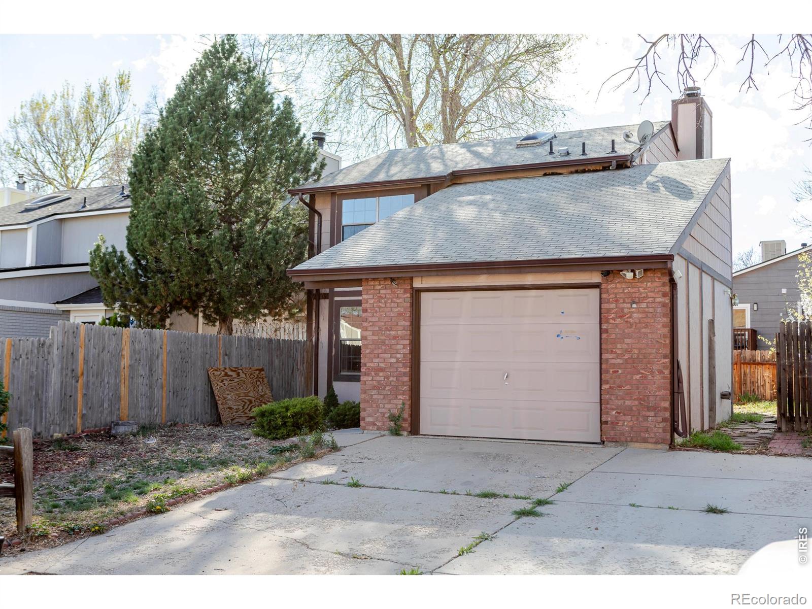  Longmont Home | MLS #: 45678910555701345  Dogwood Lane, Longmont Beds: 3 Baths: 3 Price: $299,000