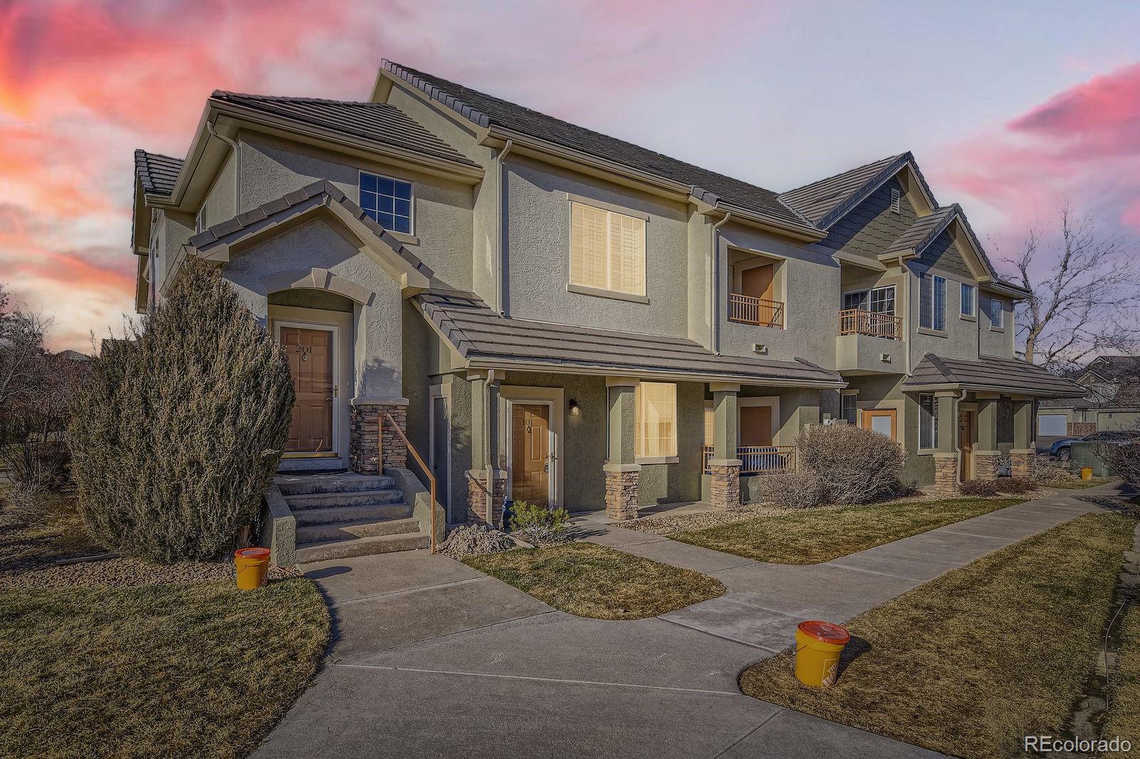 Homestead Aurora Condo / Townhome | MLS #: 453033922520 E Ontario Drive 101, Aurora Beds: 2 Baths: 2 Price: $320,000