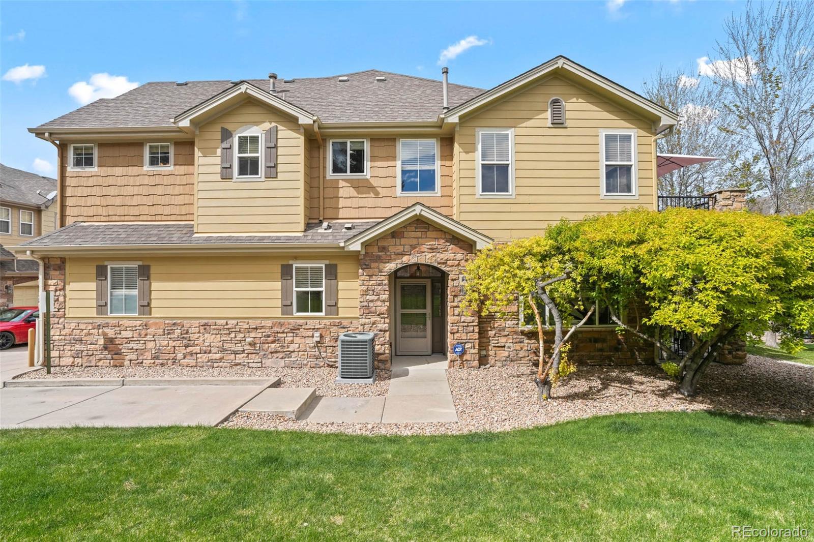 Highlands At Westbury Northglenn Condo / Townhome | MLS #: 278024411234  Osage Circle F, Northglenn Beds: 3 Baths: 3 Price: $497,000