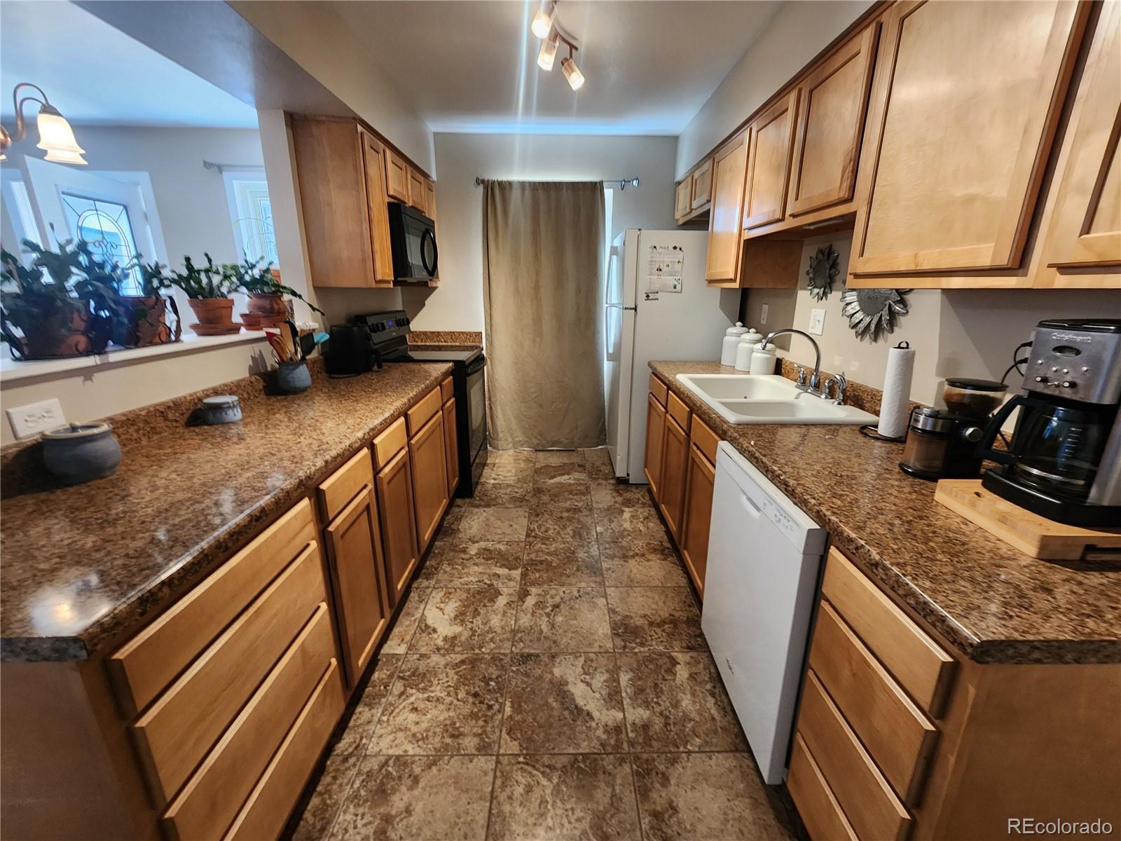 105  Broad Street, milliken&nbsp; House Search MLS Picture