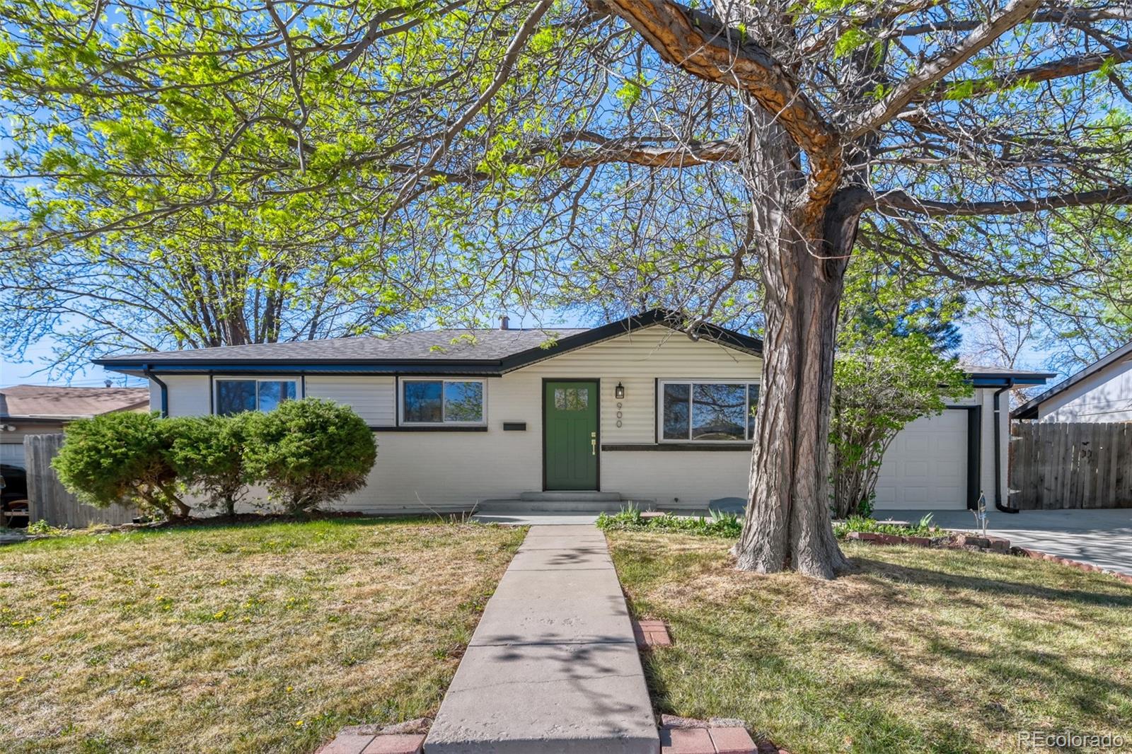900  Essex Drive, denver&nbsp; House Search MLS Picture