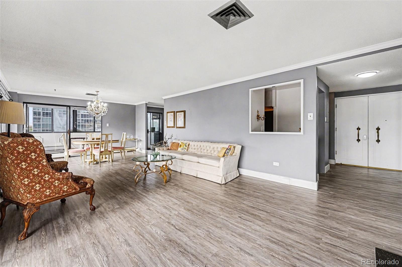 Polo Club Denver Condo / Townhome | MLS #: 73235393131 E Alameda Avenue 301, Denver Beds: 3 Baths: 2 Price: $525,000