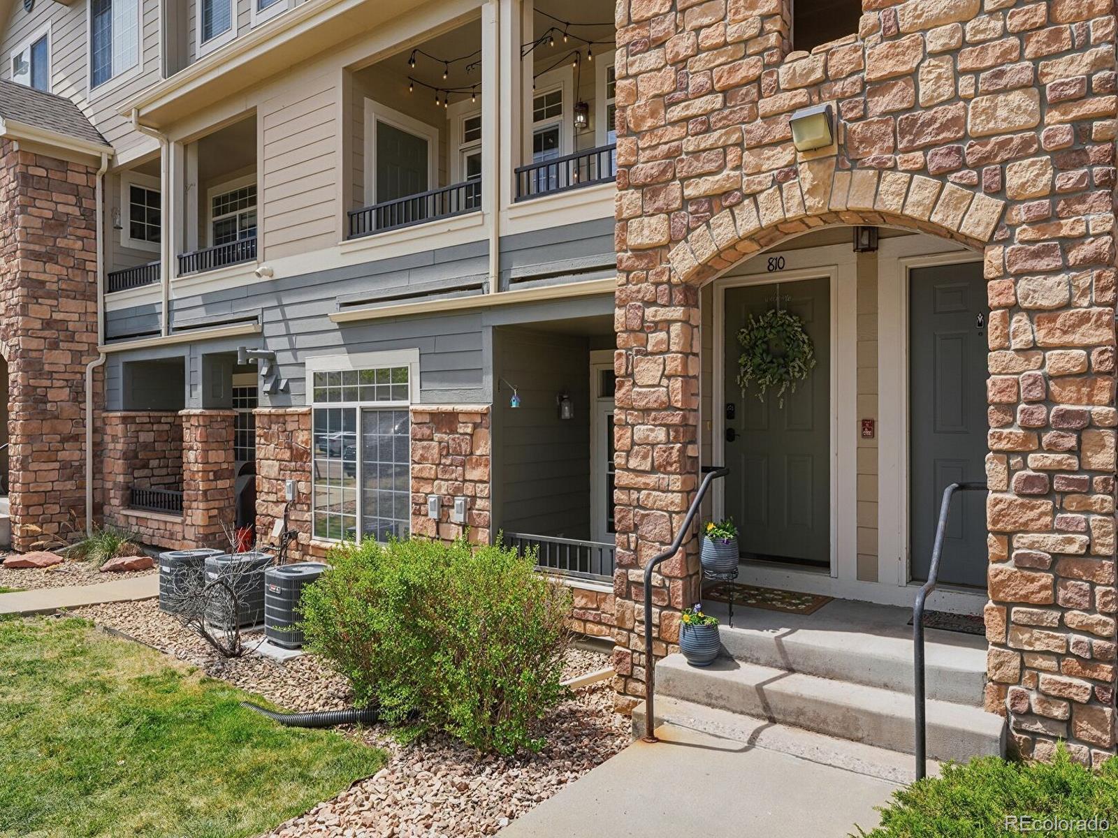 Blackfeather Castle Rock Condo / Townhome | MLS #: 3392763431  Black Feather Loop 810, Castle Rock Beds: 2 Baths: 2 Price: $374,900