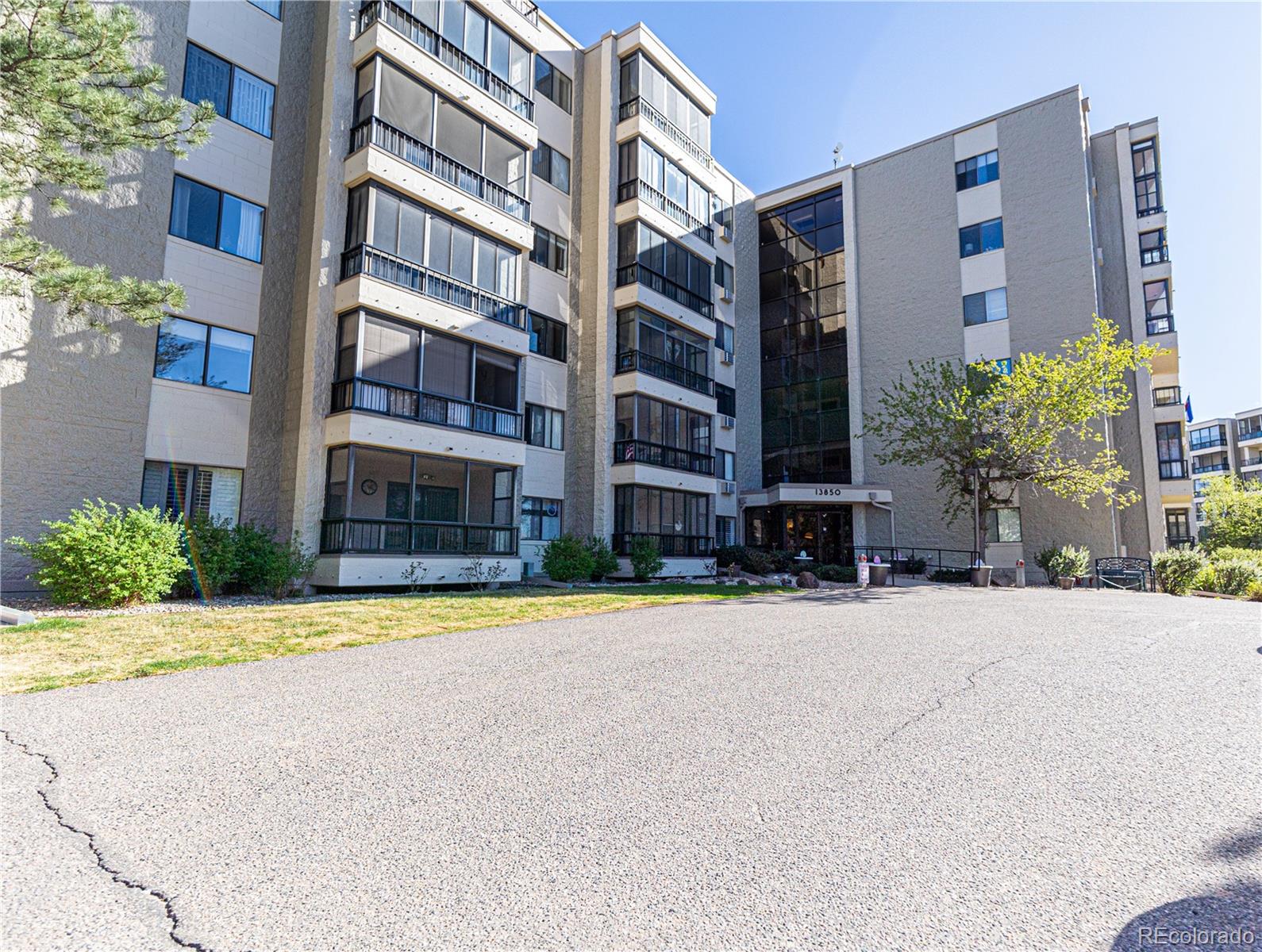 Heather Gardens Aurora Condo / Townhome | MLS #: 341624713850 E Marina Drive 206, Aurora Beds: 2 Baths: 2 Price: $235,000