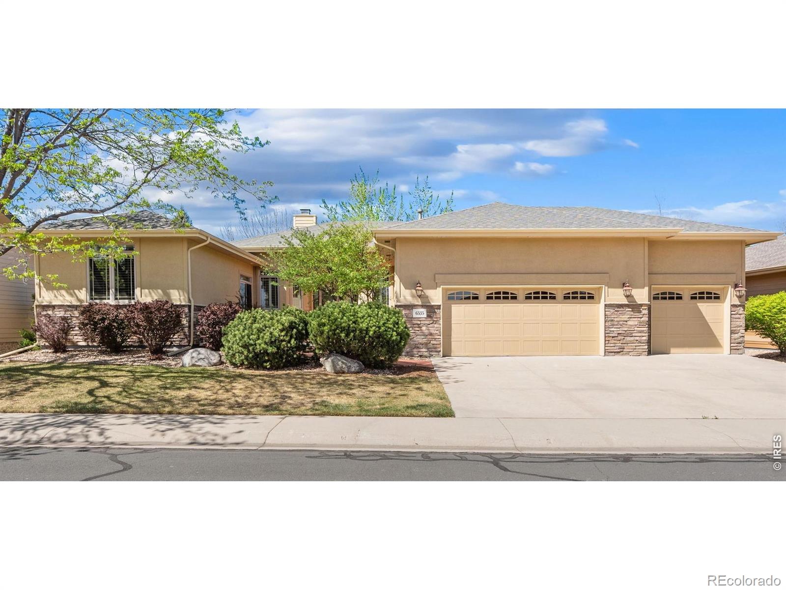 Highland Meadows Windsor Home | MLS #: 45678910566056535  Half Moon Bay Drive, Windsor Beds: 4 Baths: 4 Price: $868,800