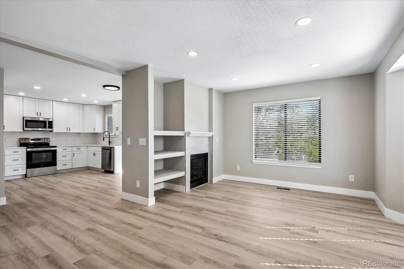 aurora&nbsp; House Search Picture