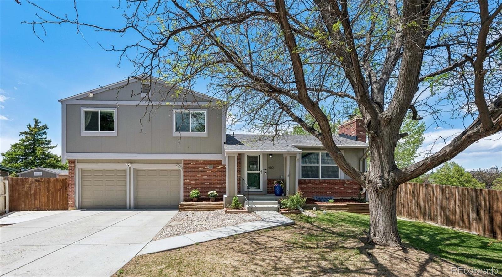 Pheasant Run Aurora Home | MLS #: 99651114301 S Evanston Court, Aurora Beds: 3 Baths: 3 Price: $535,000