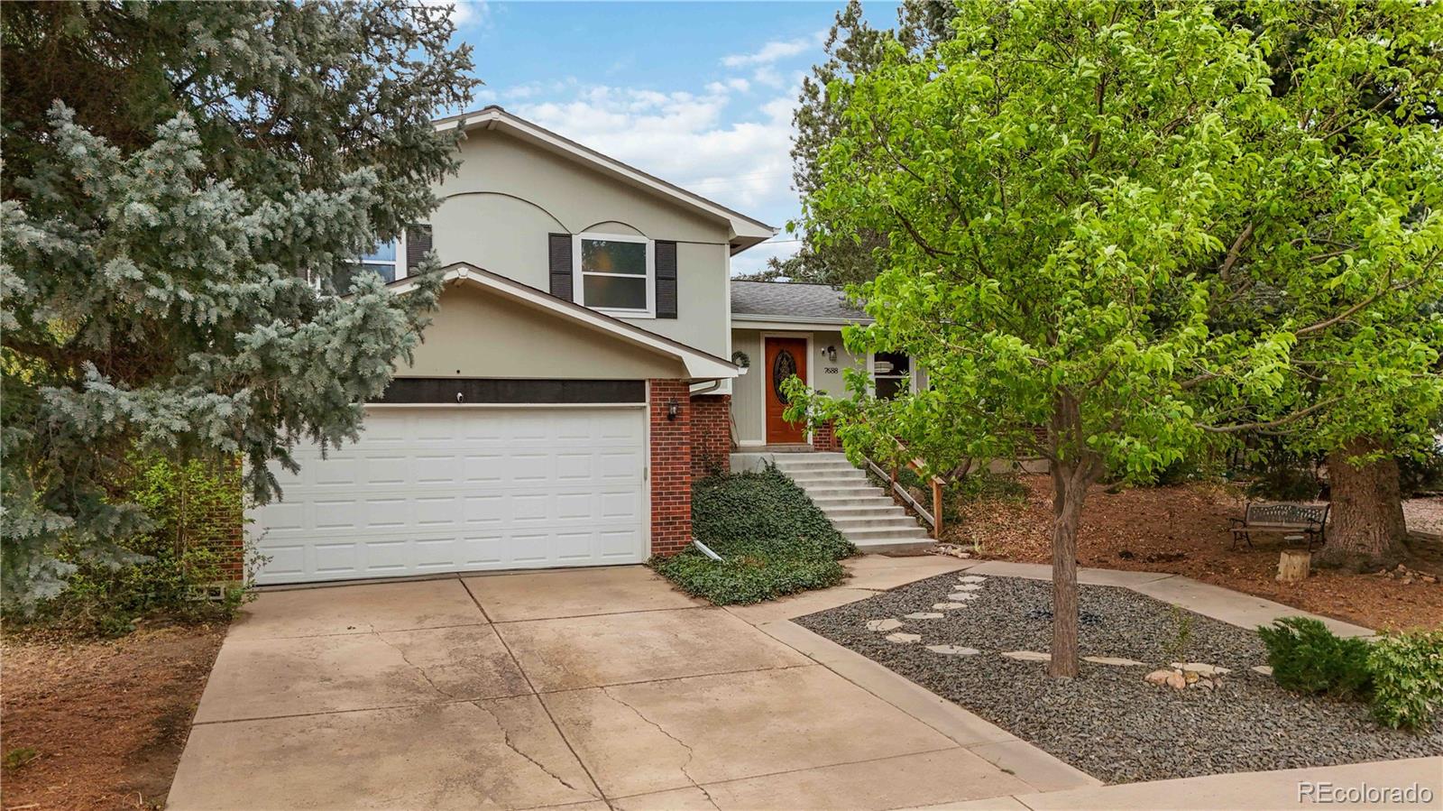 Bel-vue Heights Littleton Home | MLS #: 91428037688 S Datura Circle, Littleton Beds: 4 Baths: 4 Price: $734,900