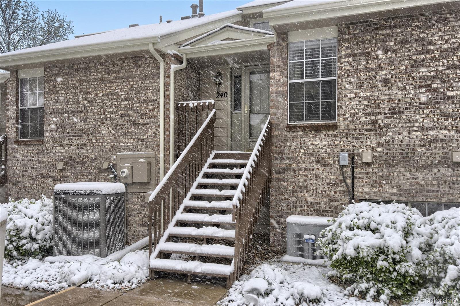Hunt Club Denver Condo / Townhome | MLS #: 19806321470 S Quebec Way 240, Denver Beds: 2 Baths: 2 Price: $349,900