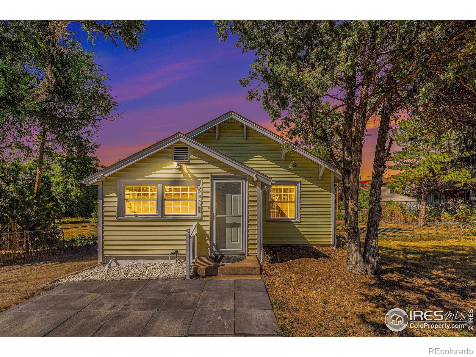  Littleton Home | MLS #: 4567891056887347 W Rafferty Gardens Avenue, Littleton Beds: 4 Baths: 2 Price: $625,000