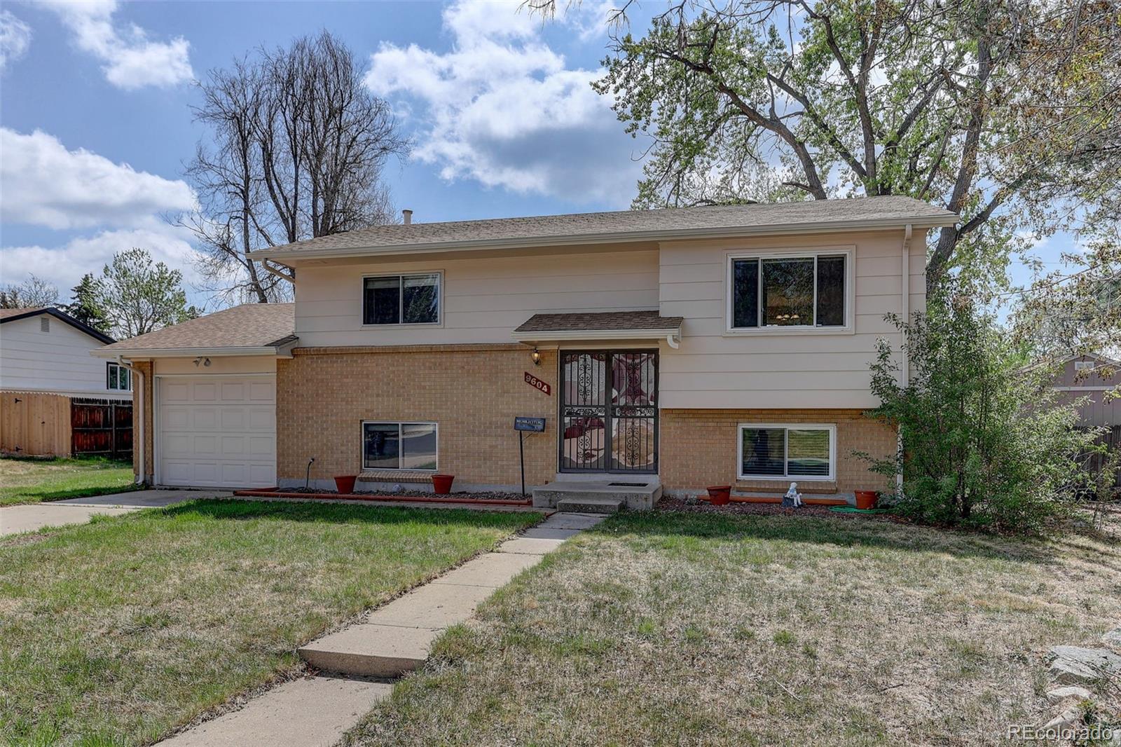 Sun Valley Estates Lakewood Home | MLS #: 82016449604 W Kentucky Avenue, Lakewood Beds: 4 Baths: 2 Price: $535,000