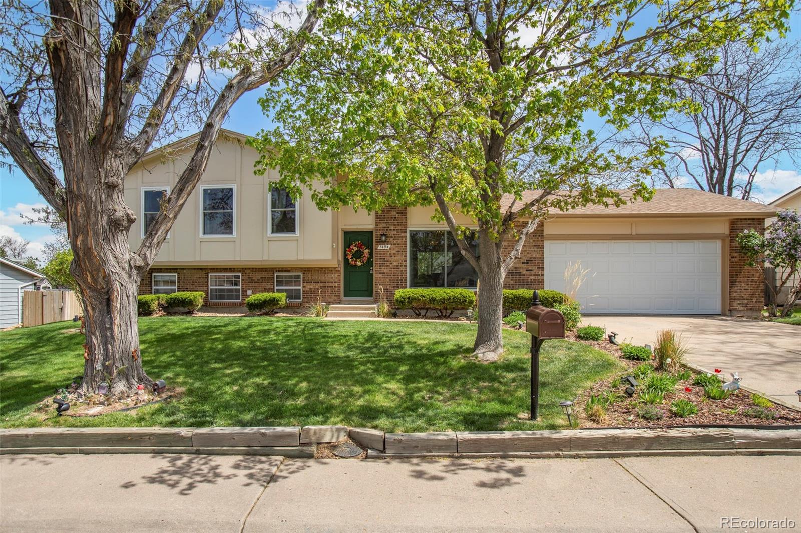 1494 S Helena Circle, aurora&nbsp; House Search MLS Picture